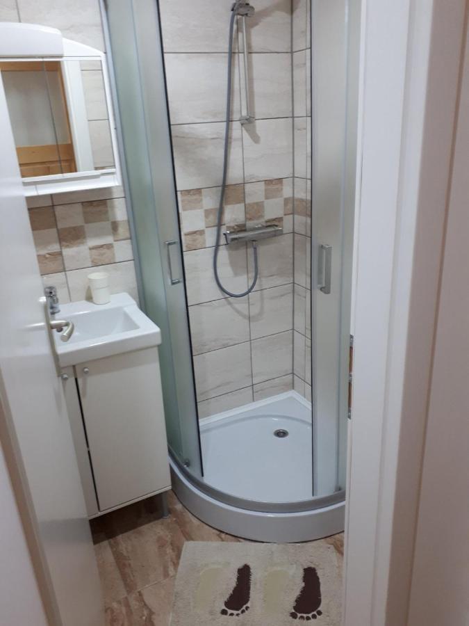 Apartman Ana Σλαβόνσκι Μπροντ Εξωτερικό φωτογραφία