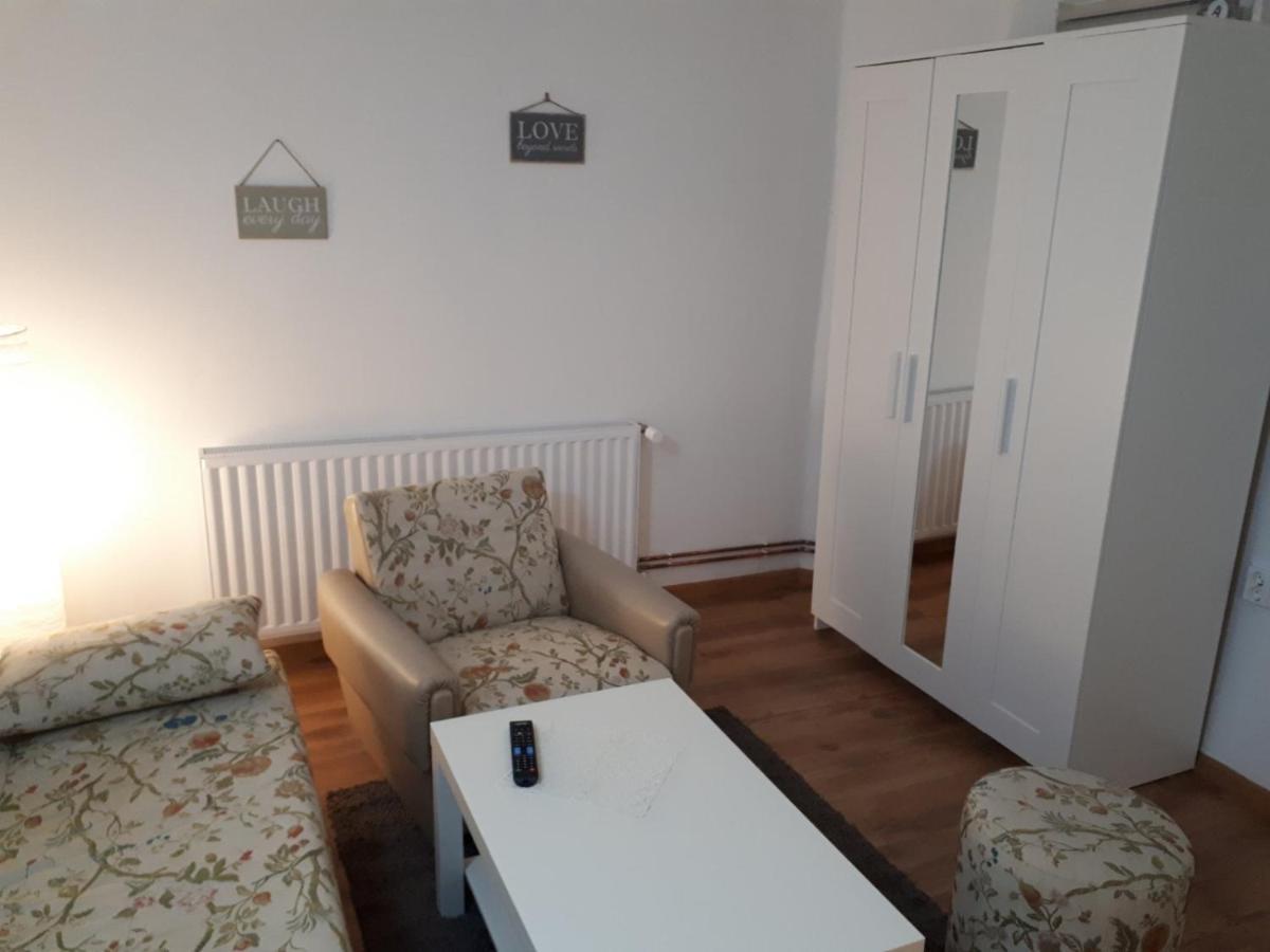 Apartman Ana Σλαβόνσκι Μπροντ Εξωτερικό φωτογραφία